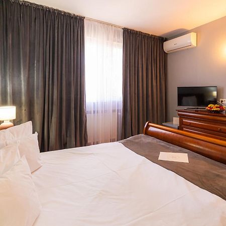 Hotel Brilliant Meses Zalau Ngoại thất bức ảnh