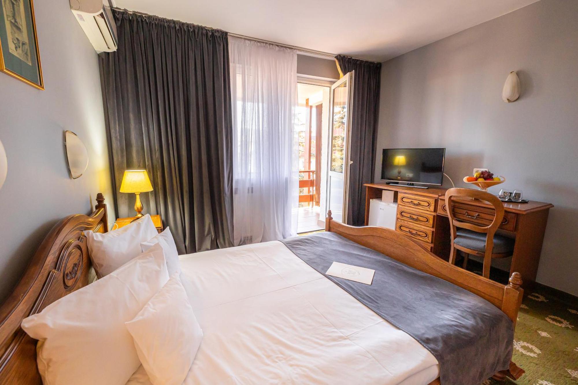 Hotel Brilliant Meses Zalau Ngoại thất bức ảnh