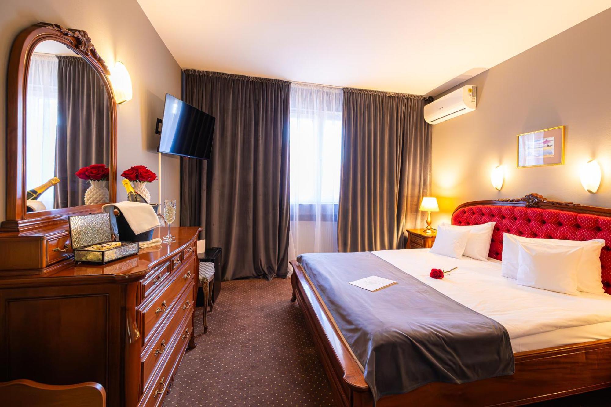 Hotel Brilliant Meses Zalau Ngoại thất bức ảnh