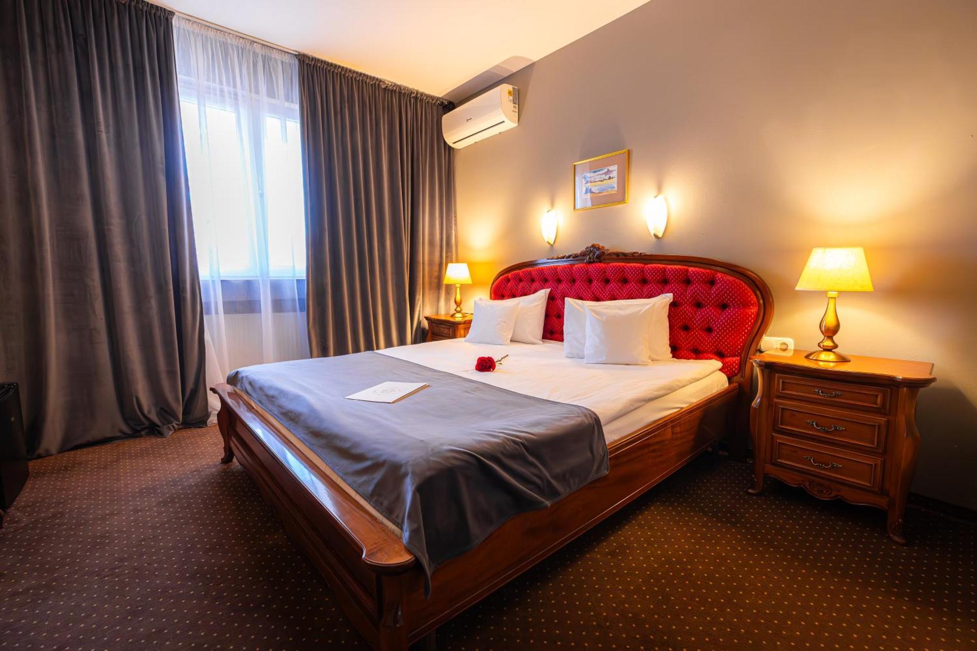 Hotel Brilliant Meses Zalau Ngoại thất bức ảnh