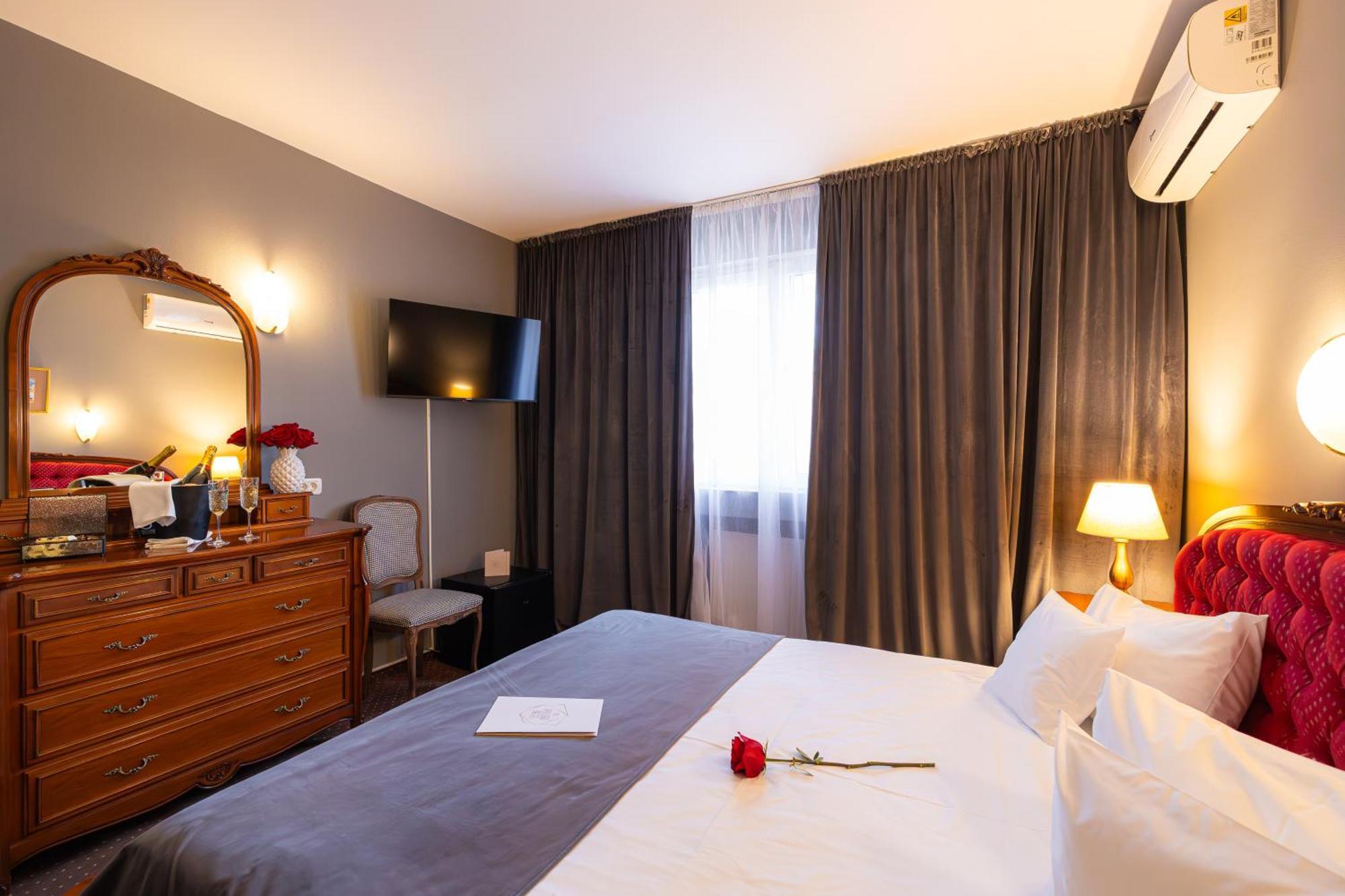 Hotel Brilliant Meses Zalau Ngoại thất bức ảnh