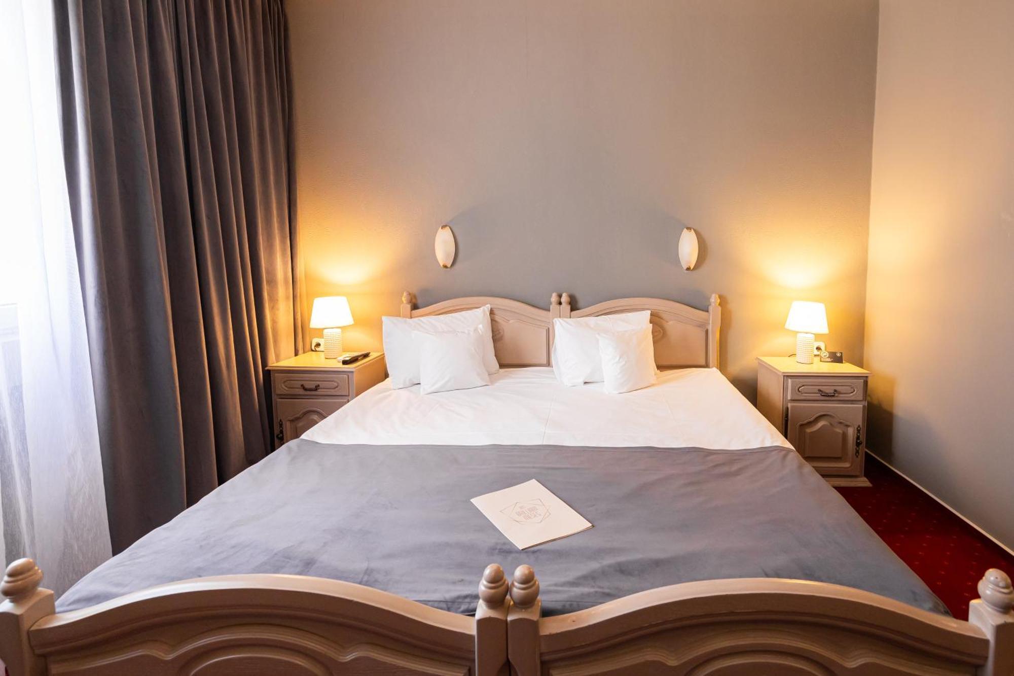 Hotel Brilliant Meses Zalau Ngoại thất bức ảnh