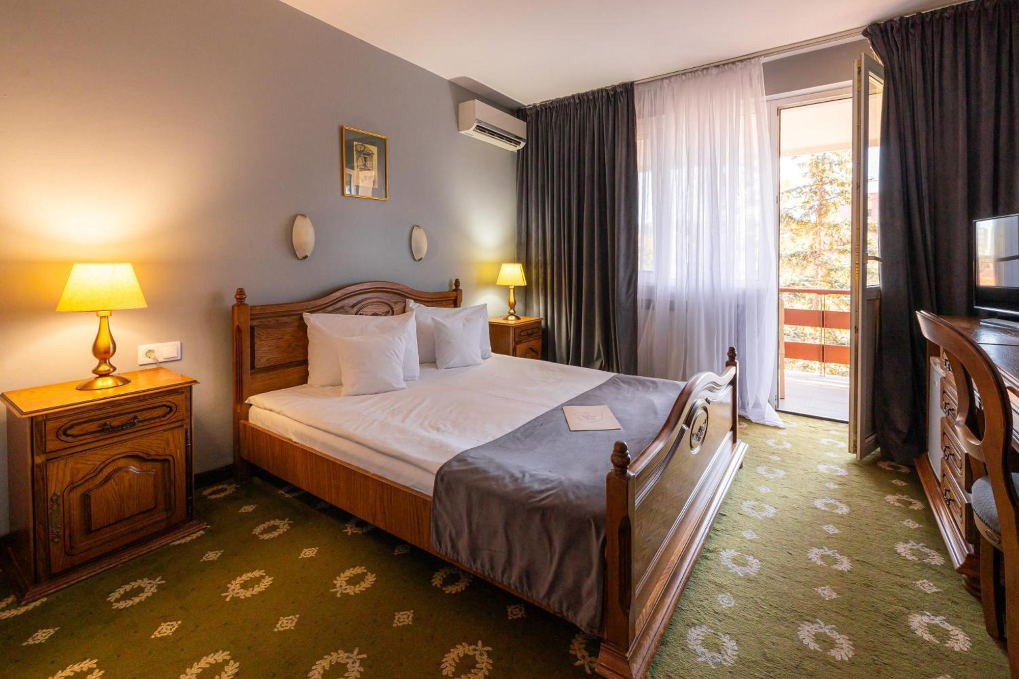 Hotel Brilliant Meses Zalau Ngoại thất bức ảnh